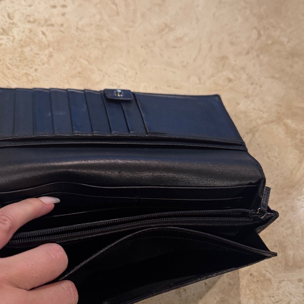 Gucci Black Embossed GG Leather Long Wallet - Picture 6 of 8